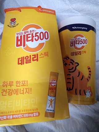 광동생활건강 프리 [광동] VB와 VC를 함유한 멀티 비타민 비타 500 데일리 스틱 180포 — 5점을 준 리뷰어가 2022년 6월 올린 사용 사진