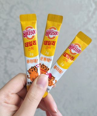 광동생활건강 프리 [광동] VB와 VC를 함유한 멀티 비타민 비타 500 데일리 스틱 180포 — 5점을 준 리뷰어가 2022년 5월 올린 사용 사진