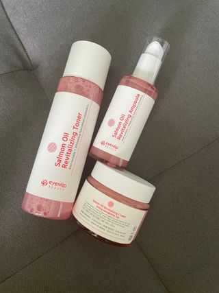 아이앤립 / EYENLIP 아이앤립 연어오일 리바이탈라이징 토너+앰플+크림 3종 세트 — 4.5점을 준 리뷰어가 2021년 7월 올린 사용 사진