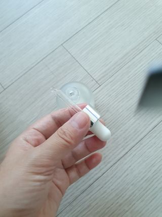브에노 파리퀸 윌 페이스 오일 — 4점을 준 리뷰어가 2021년 8월 올린 사용 사진