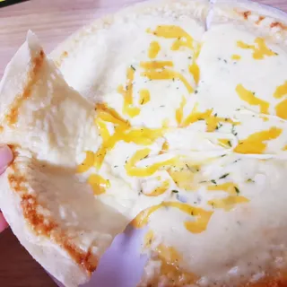 [푸딩팩토리] 10인치 씬피자 3종 택2_베샤멜 고르곤졸라/불고기/고르곤졸라 — 5점을 준 리뷰어가 2022년 5월 올린 사용 사진