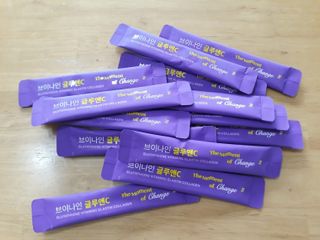 브이나인 글루타치온 비타민C 콜라겐 세라마이드 14포 1BOX — 3.5점을 준 리뷰어가 2022년 8월 올린 사용 사진
