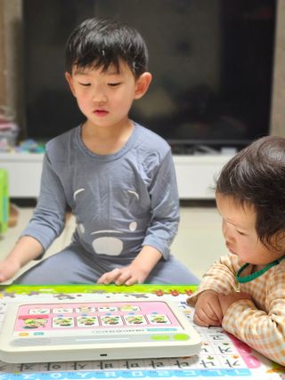 크레타탭 차세대 사고력 유아수학 학습기 페이퍼 태블릿 — 4점을 준 리뷰어가 2023년 12월 올린 사용 사진