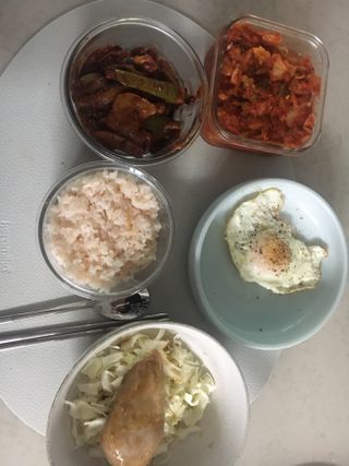 하나로라이스 기능성쌀 5종 1kg  환경을 생각한 다회용 용기 사용 — 5점을 준 리뷰어가 2022년 1월 올린 사용 사진