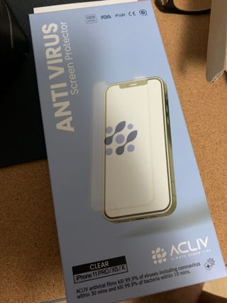 아클리브 Premium 항균 항바이러스 액정 보호필름(iPhone) — 4점을 준 리뷰어가 2022년 9월 올린 사용 사진