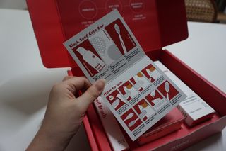 [자유펫] 고양이 턱드름 여드름 예방 및 제거 세트, 블랙씨드케어박스 — 5점을 준 리뷰어가 2021년 10월 올린 사용 사진