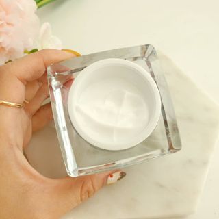 아이디플라코스메틱 아이디 페이스핏  시그니처 크림 50ml — 5점을 준 리뷰어가 2021년 10월 올린 사용 사진
