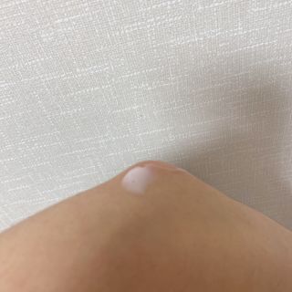 난나 살몬 스파이더 검버섯 미백 톤업 화이트닝 연어 앰플 크림 300ml 대용량 — 5점을 준 리뷰어가 2022년 11월 올린 사용 사진