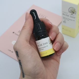 라라로즈데이 시즌2 천연 아로마오일 Y존 케어 속옷향수 이너퍼퓸 5ml  여성의 자존감을 UP시키자 — 5점을 준 리뷰어가 2021년 10월 올린 사용 사진