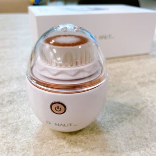 디하우트 랩 디하우트랩 클렌징 피부관리기 진동클렌저 실리콘+2종 인조모 브러시 — 5점을 준 리뷰어가 2021년 12월 올린 사용 사진