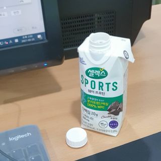 셀렉스스포츠 셀렉스 스포츠 웨이 프로틴 초콜릿 _ 330ml x 12팩 — 5점을 준 리뷰어가 2021년 3월 올린 사용 사진