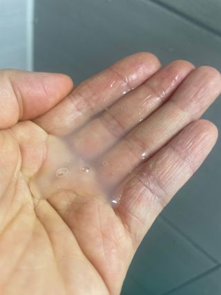 르핸스 퍼포밍 5 샴푸 비반트 포렛/베티버 포그 — 5점을 준 리뷰어가 2023년 1월 올린 사용 사진