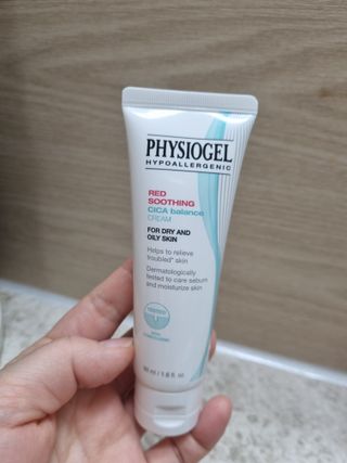 피지오겔 레드수딩 시카밸런스 크림 50ml — 5점을 준 리뷰어가 2022년 4월 올린 사용 사진