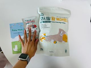 [펫시밀] 원물그대로 영양듬뿍 동결건조 왕북어트릿300g,왕치킨트릿400g,열빙어트릿300g 대용량 간식 — 5점을 준 리뷰어가 2023년 5월 올린 사용 사진