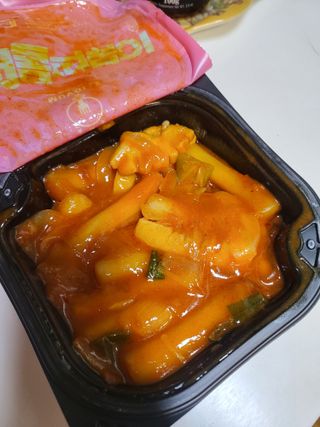 한성기업 무볼레 닭떡볶이+해물떡볶이 2종 세트 — 3점을 준 리뷰어가 2021년 10월 올린 사용 사진