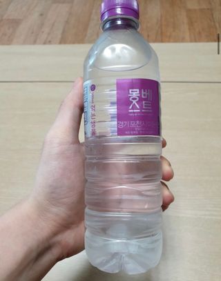 몽베스트 MONTBEST 1L 12입 — 4점을 준 리뷰어가 2022년 4월 올린 사용 사진