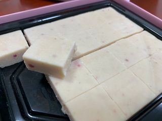 연말/새해선물 딸기 초콜릿 종착역, 건딸기가 상큼하게 씹히는 카카올라 딸기생초콜릿 — 5점을 준 리뷰어가 2021년 10월 올린 사용 사진
