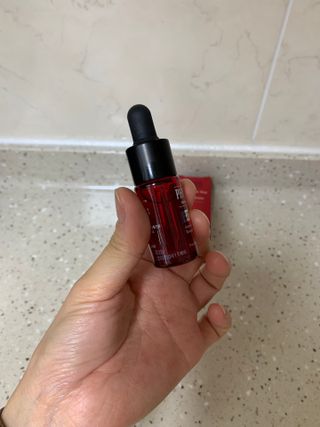 피지오겔 사이언수티컬즈 더 링클-스탑 백 앰플 세럼 — 5점을 준 리뷰어가 2022년 4월 올린 사용 사진