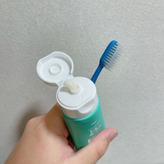 리퀴덴트 오랄케어 온가족용 리퀴덴트 더더 오랄케어 무불소 치약 + 임상시험완료 이중 미세 엠보싱 칫솔 올데이세트 — 5점을 준 리뷰어가 2021년 1월 올린 사용 사진