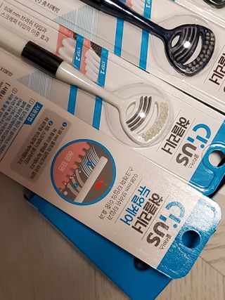 크리오 클리어스 혀백태제거 구취관리 혀클리너 — 5점을 준 리뷰어가 2021년 2월 올린 사용 사진
