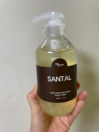 빅그린 니치 퍼퓸 바이옴바디워시 500ml(상탈, 블랙베리&베이, 블랑쉐 3종 중 택1) — 5점을 준 리뷰어가 2022년 12월 올린 사용 사진