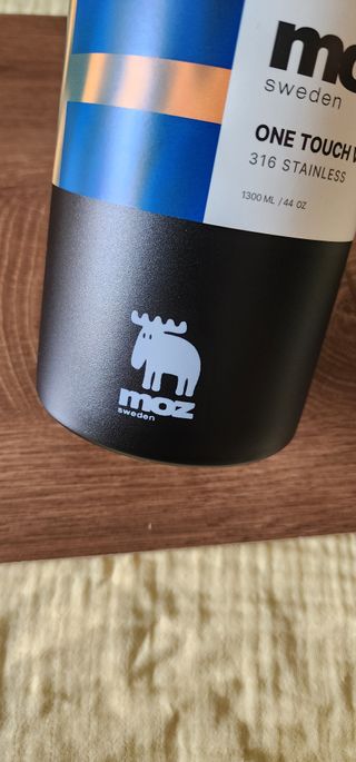 모즈스웨덴 MOZ 스웨덴 316 스텐 대용량 원터치 손잡이 보냉보온병 — 4점을 준 리뷰어가 2023년 8월 올린 사용 사진