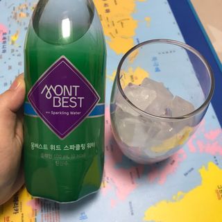 몽베스트 Montbest with Sparkling water Plain 20병 — 5점을 준 리뷰어가 2021년 11월 올린 사용 사진