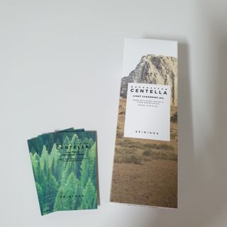 스킨1004 [SKIN1004] 마다가스카르 센텔라 라이트 클렌징 오일 200ml — 5점을 준 리뷰어가 2024년 7월 올린 사용 사진