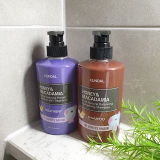 쿤달 [KUNDAL 공식] 프리미엄 헤어 케어 스페셜 세트 샴푸 500ml &amp; 트리트먼트 500ml — 5점을 준 리뷰어가 2021년 3월 올린 사용 사진