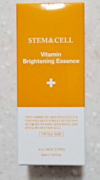 체르엠 스템앤셀 비타민 브라이트닝 에센스 30ml 1개 — 5점을 준 리뷰어가 2021년 11월 올린 사용 사진
