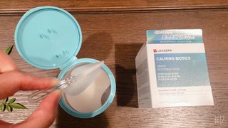 리더스코스메틱 리더스 카밍 바이오틱스 퀵 수딩 패드 — 5점을 준 리뷰어가 2022년 7월 올린 사용 사진