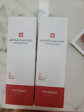 바디셀런스 벤토나이트 데일리 약산성 딥클렌징폼 120ml — 5점을 준 리뷰어가 2021년 12월 올린 사용 사진