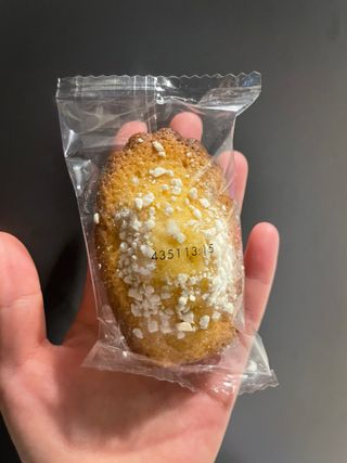 [메종콜리브리] 프랑스 마들렌 메종콜리브리 레몬 마들렌 2팩 — 5점을 준 리뷰어가 2022년 2월 올린 사용 사진