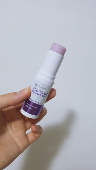 리더스코스메틱 리더스 퍼스트 샷 에센스 스틱 2종 — 5점을 준 리뷰어가 2022년 2월 올린 사용 사진