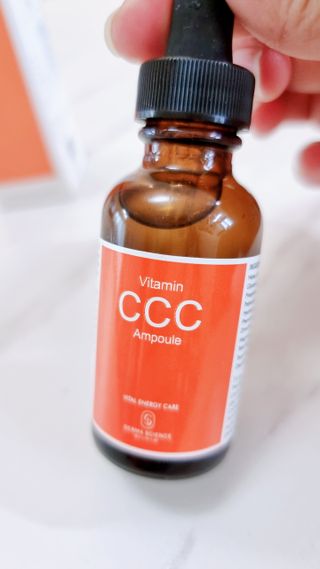 더마 사이언스 비타민 CCC 앰플 기미 브라이트닝 세럼 30ml — 5점을 준 리뷰어가 2021년 8월 올린 사용 사진