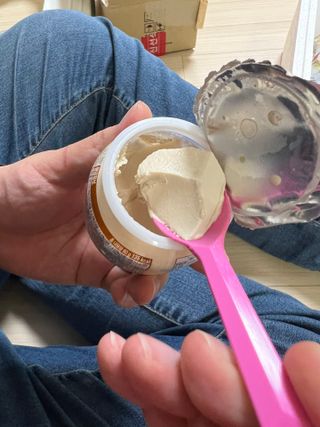 매일바이오 그릭요거트 오리지널 플레인 4개, 로스터리 커피믹스 4개 — 5점을 준 리뷰어가 2021년 12월 올린 사용 사진