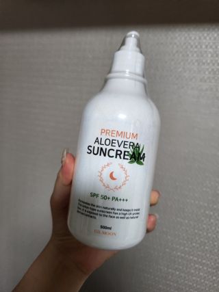 [닥터문] 프리미엄 알로에베라 선크림 500ml — 5점을 준 리뷰어가 2022년 7월 올린 사용 사진