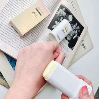 아이레시피 라이트터치 선스틱 15g (SPF50+, PA++++) — 5점을 준 리뷰어가 2023년 3월 올린 사용 사진