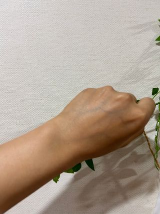 [스킨큐어] 산다화 내추럴 액티브 썬스틱 — 3.5점을 준 리뷰어가 2023년 6월 올린 사용 사진