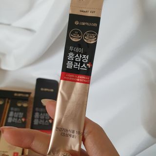 서울약사신협_투데이홍삼정플러스스틱_10g x 30포 — 2점을 준 리뷰어가 2021년 2월 올린 사용 사진