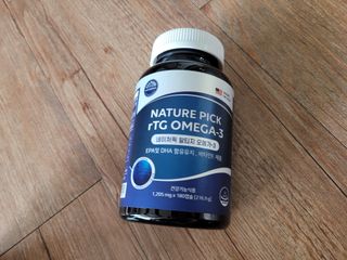 서울약사신협 네이처픽_알티지오메가3_1,205mg x 180캡슐 — 5점을 준 리뷰어가 2021년 9월 올린 사용 사진