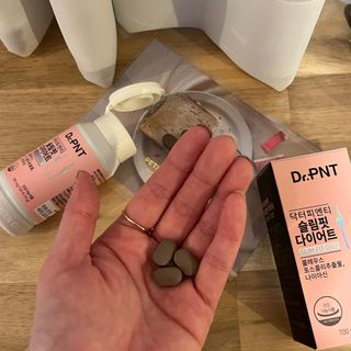 닥터피엔티 [Dr.PNT] 하루 2알로 건강한 다이어트! 한겨울에도 체지방만 쏙~ 슬림핏 다이어트 — 5점을 준 리뷰어가 2023년 2월 올린 사용 사진