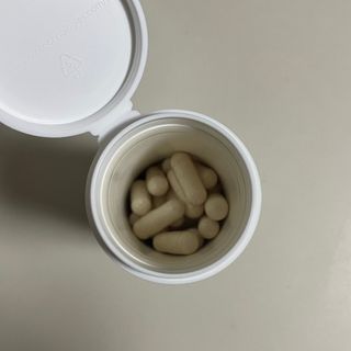 라엘 밸런스 3종 (질 건강 리스펙타 프로바이오틱스, 월경케어 보라지유, 요로건강 크랜베리) 랜덤 증정 1개 — 5점을 준 리뷰어가 2022년 12월 올린 사용 사진
