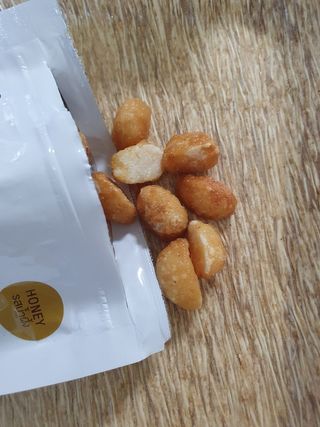 도이퉁 마카다미아 넛 90g  로얄 마카넛 오리지널 쏠트 허니 — 4점을 준 리뷰어가 2021년 9월 올린 사용 사진