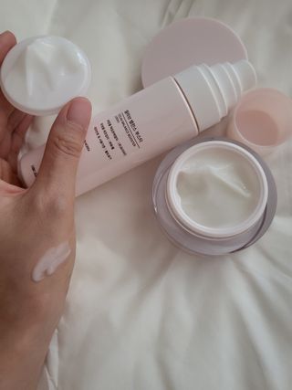 프리마인 바르기만 하면 철벽 스킨케어+24시간 마스크팩 효과. 셀라브 리제너레이팅 시스템 부스터+크림 세트 — 5점을 준 리뷰어가 2023년 7월 올린 사용 사진