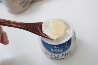 매일바이오 그릭요거트 오리지널 플레인 4개, 로스터리 커피믹스 4개 — 5점을 준 리뷰어가 2021년 12월 올린 사용 사진