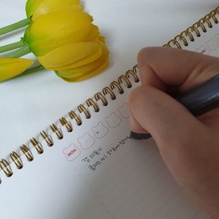리훈 곰부 체크리스트+ 곰부 리무버블스티커 1장 — 5점을 준 리뷰어가 2021년 5월 올린 사용 사진