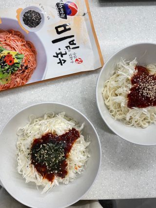 [한면원] 비빔국수 2인분 — 5점을 준 리뷰어가 2022년 8월 올린 사용 사진