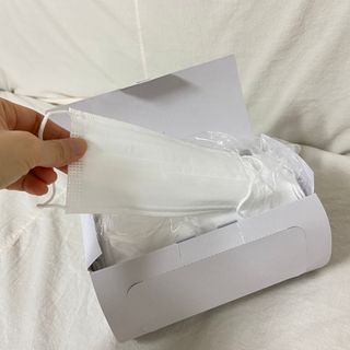 위케어 원데이 덴탈마스크 50매 화이트 대형 국내생산 — 5점을 준 리뷰어가 2021년 2월 올린 사용 사진