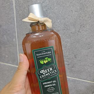 체코 비건화장품 마뉴팍투라 향좋은 맥주 샤워젤 (300ml) — 5점을 준 리뷰어가 2022년 6월 올린 사용 사진
